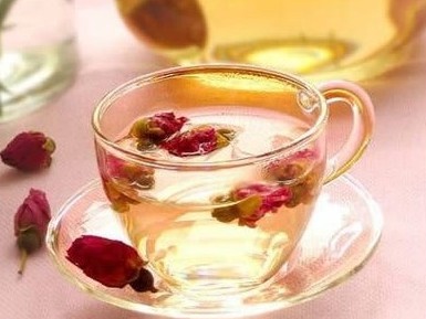 红枣玫瑰荷叶茶的做法